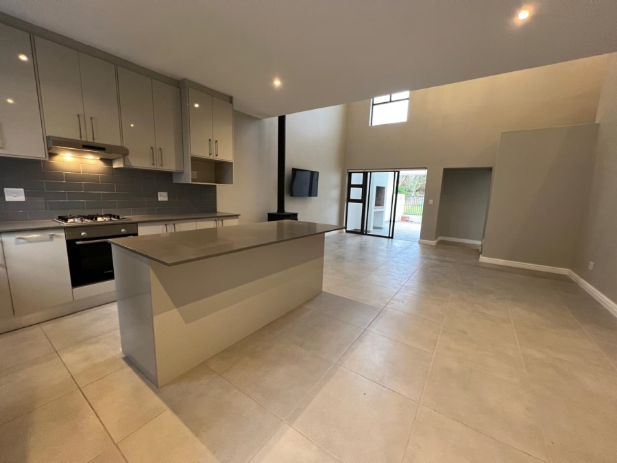 4 Bedroom Property for Sale in Croydon Gardens Estate Western Cape